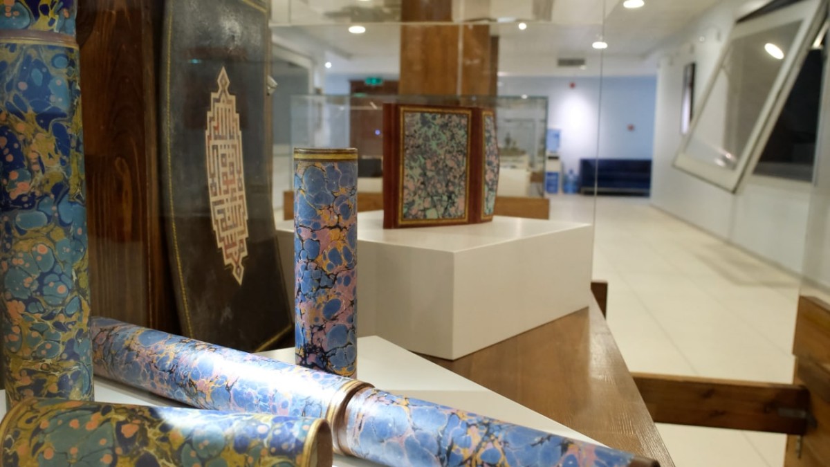 Sakarya'da deforme olan kitaplar cilt sanatıyla restore ediliyor