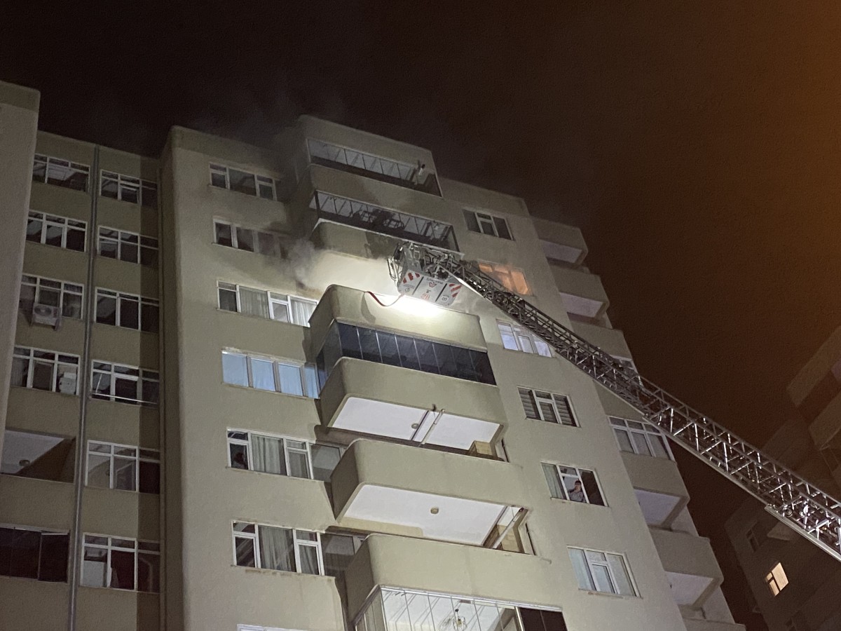 12 katlı binada yangın paniği
