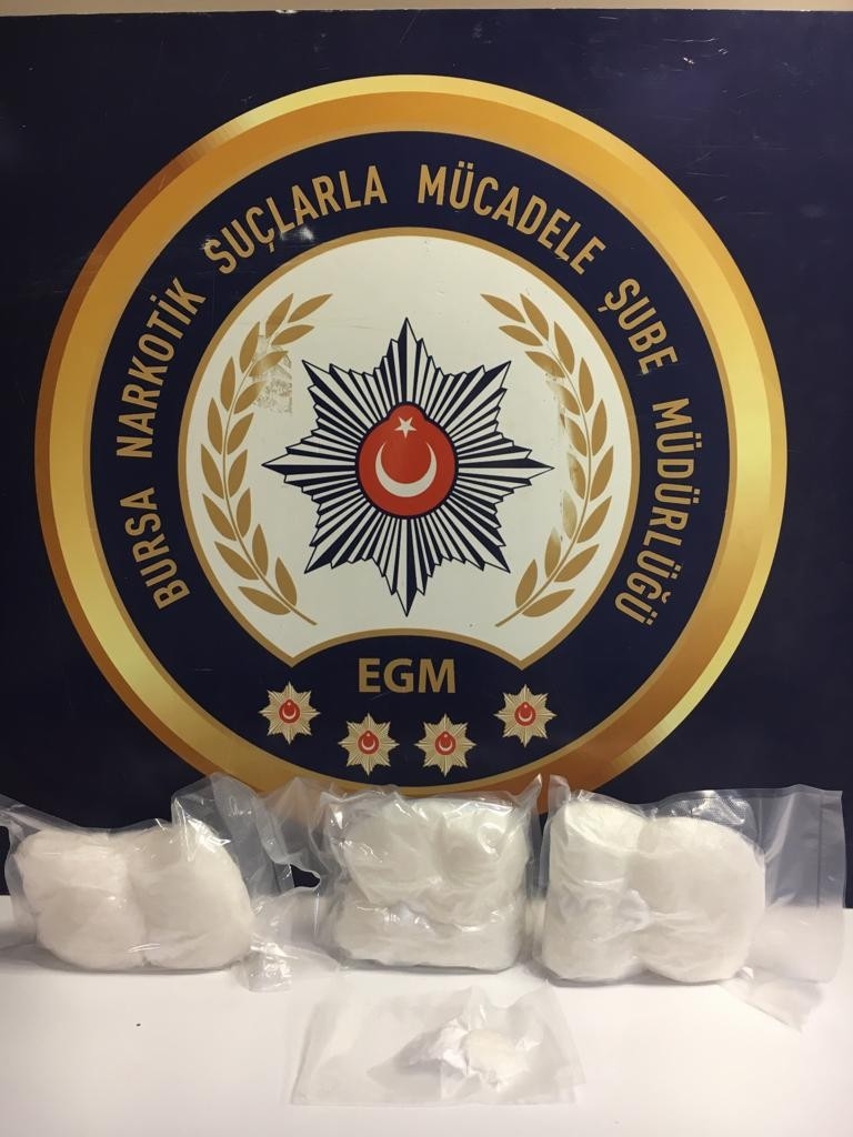 Otomobilde 3 kilo metanetinin ele geçirildi
