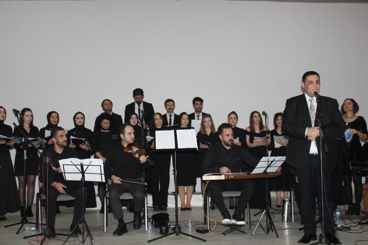 Ferizli'de öğretmenlerden Türk Sanat Müziği dinletisi