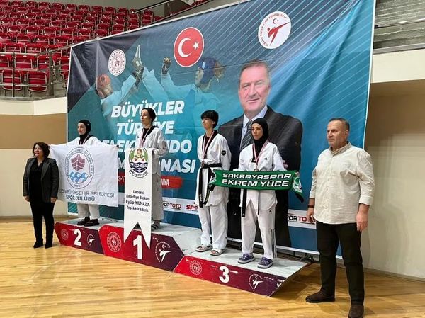 Ezgi Yağmur KILINÇ 49 kg'da Türkiye üçüncüsü oldu. 
