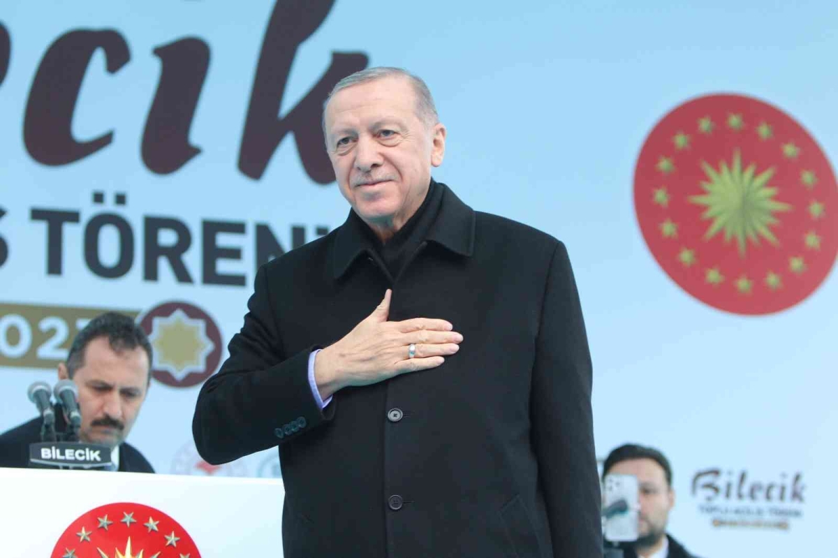 Cumhurbaşkanı Erdoğan: “Osmanlı’yı kim kötülüyor ve aşağılıyorsa kuyruk acısı vardır”
