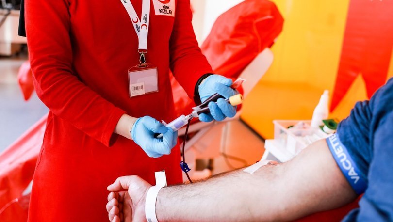 Söğütlü'de kan bağışı kampanyası düzenlendi