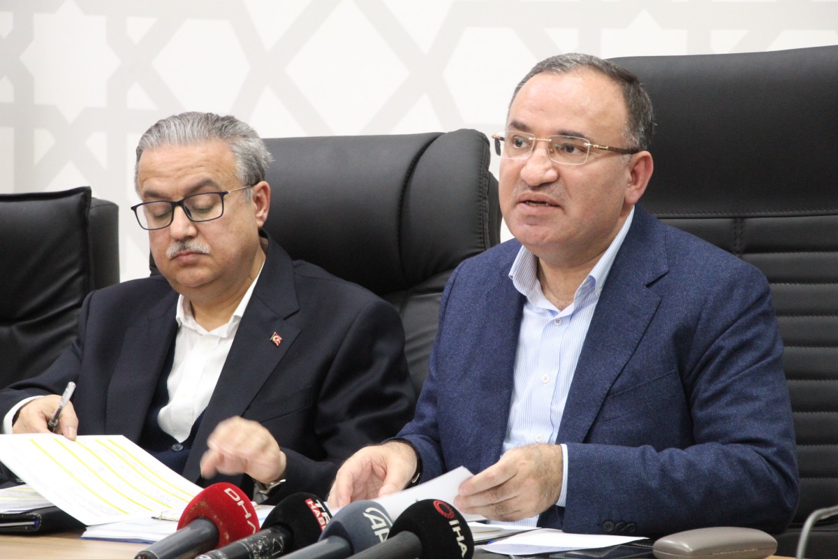 Adalet Bakanı Bekir Bozdağ’dan açıklamalar
