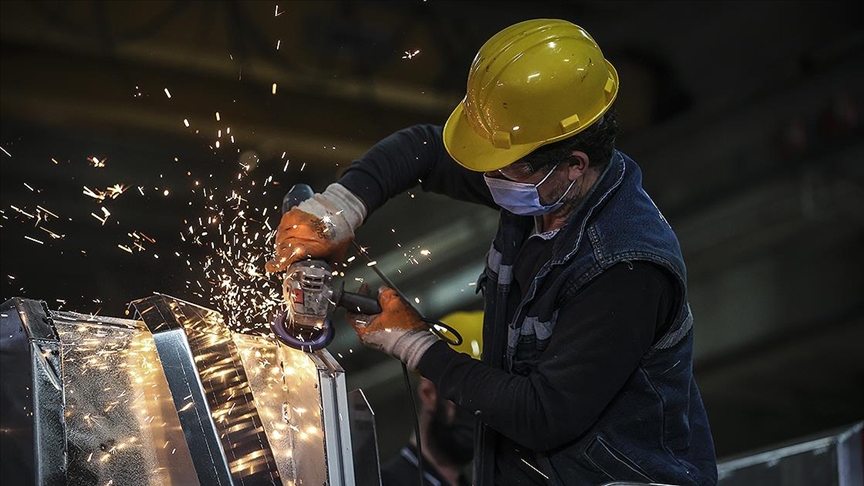 Sanayi üretimi yıllık yüzde 0,2 azaldı
