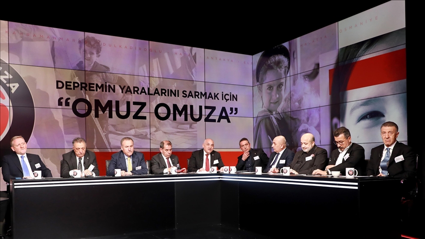 Omuz Omuza kampanyasında ilk gün 845,7 milyon lira yardım toplandı.