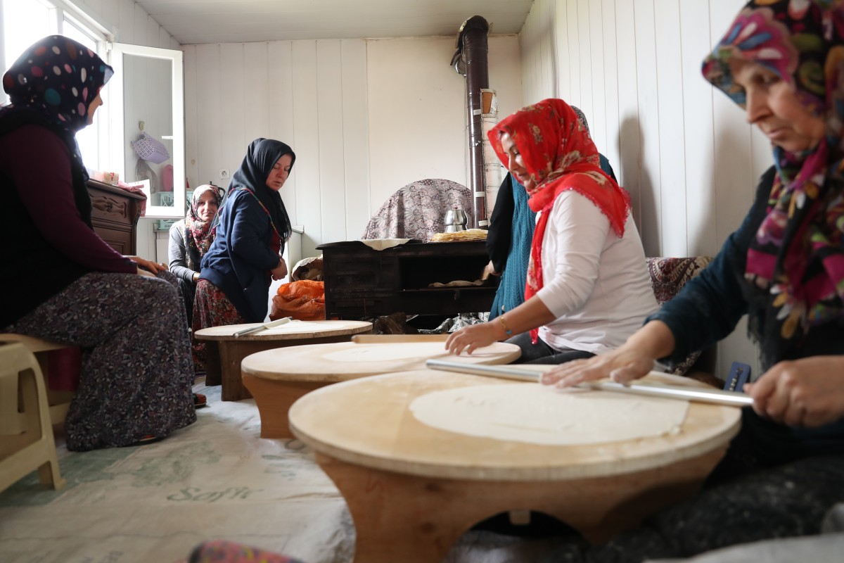 Sakarya'da ramazan yufkaları depremzedeler için hazırlanıyor