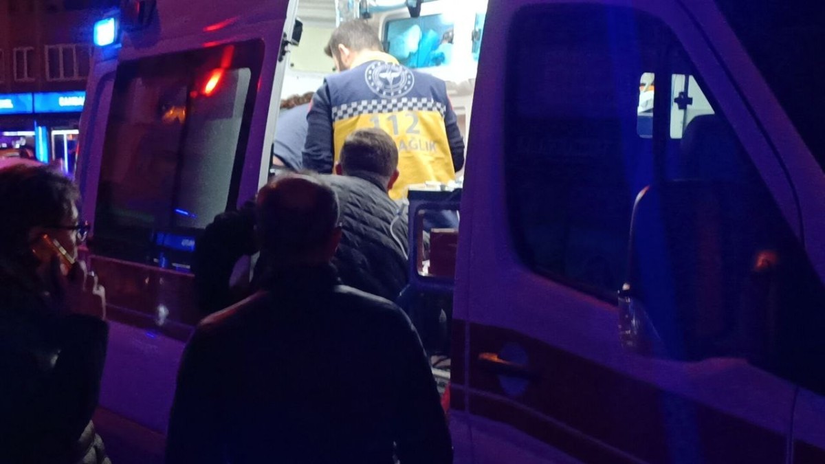 Taraklı'da su kanalına devrilen otomobilin sürücüsü yaralandı