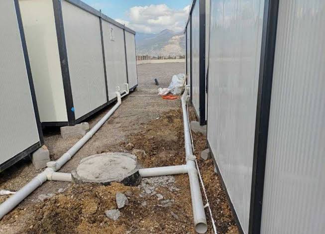 Sakarya Büyükşehir Belediyesinin Antakya'da kuracağı konteyner kentte çalışmalar sürüyor