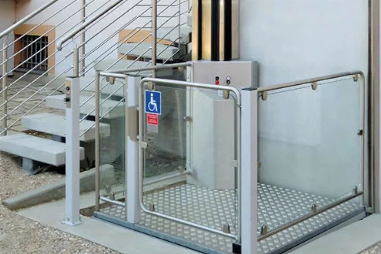 Engelliye geçit vermeyen asansör için insan hakları kararı
