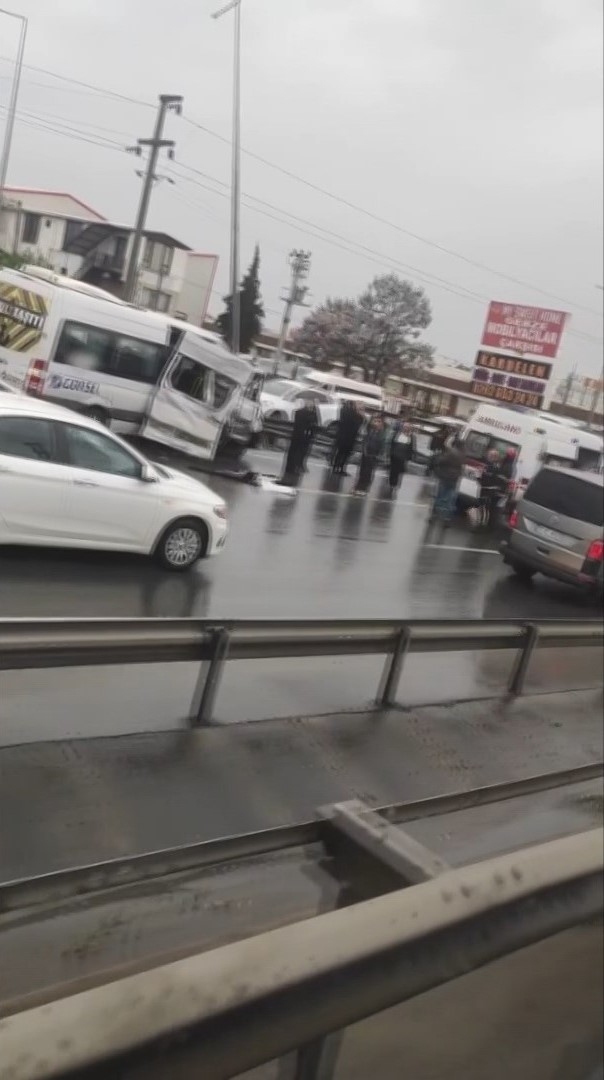 Zincirleme kaza, yaralılar var
