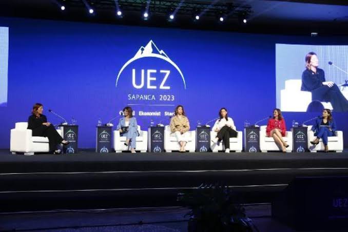 İş dünyasının kadın yöneticileri Uludağ Ekonomi Zirvesi'nde bir araya geldi