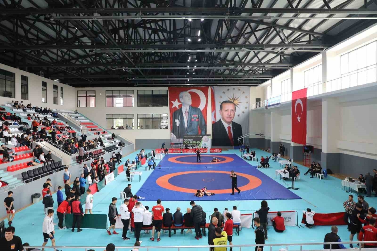 Recep Tayyip Erdoğan Spor Kompleksi kapılarını açtı
