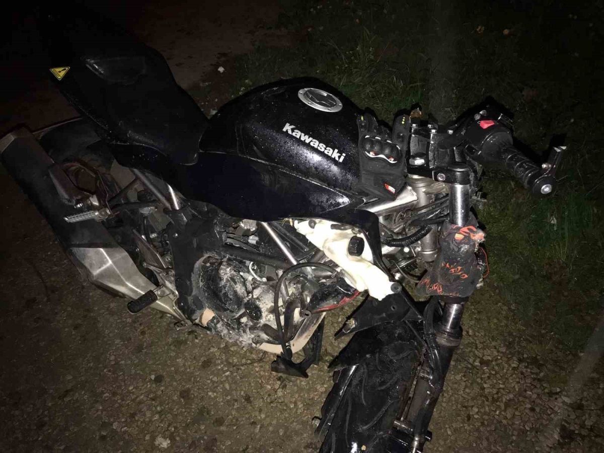 Alkollü şöför karşı yönden gelen motosiklete çarptı: 1 yaralı
