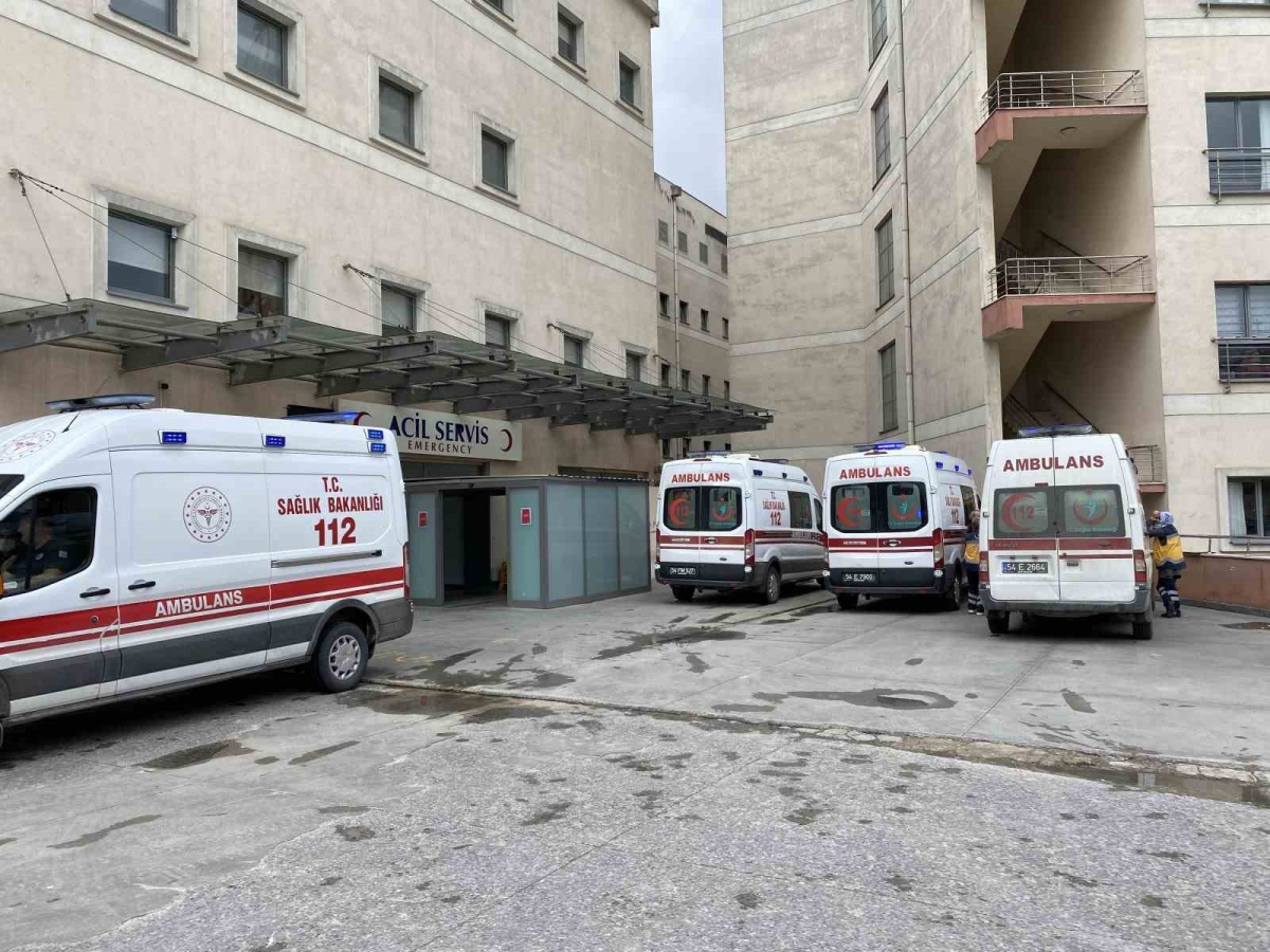 Sakarya'da 10 öğrenci hastanelik oldu
