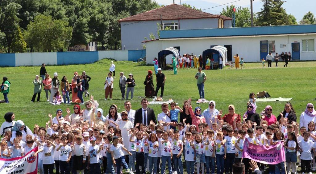 Pamukova'da Çocuk Şenliği düzenlendi