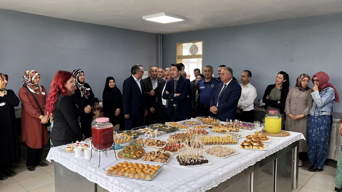 El becerilerini geliştirerek, ev ekonomilerine katkıda bulunuyorlar
