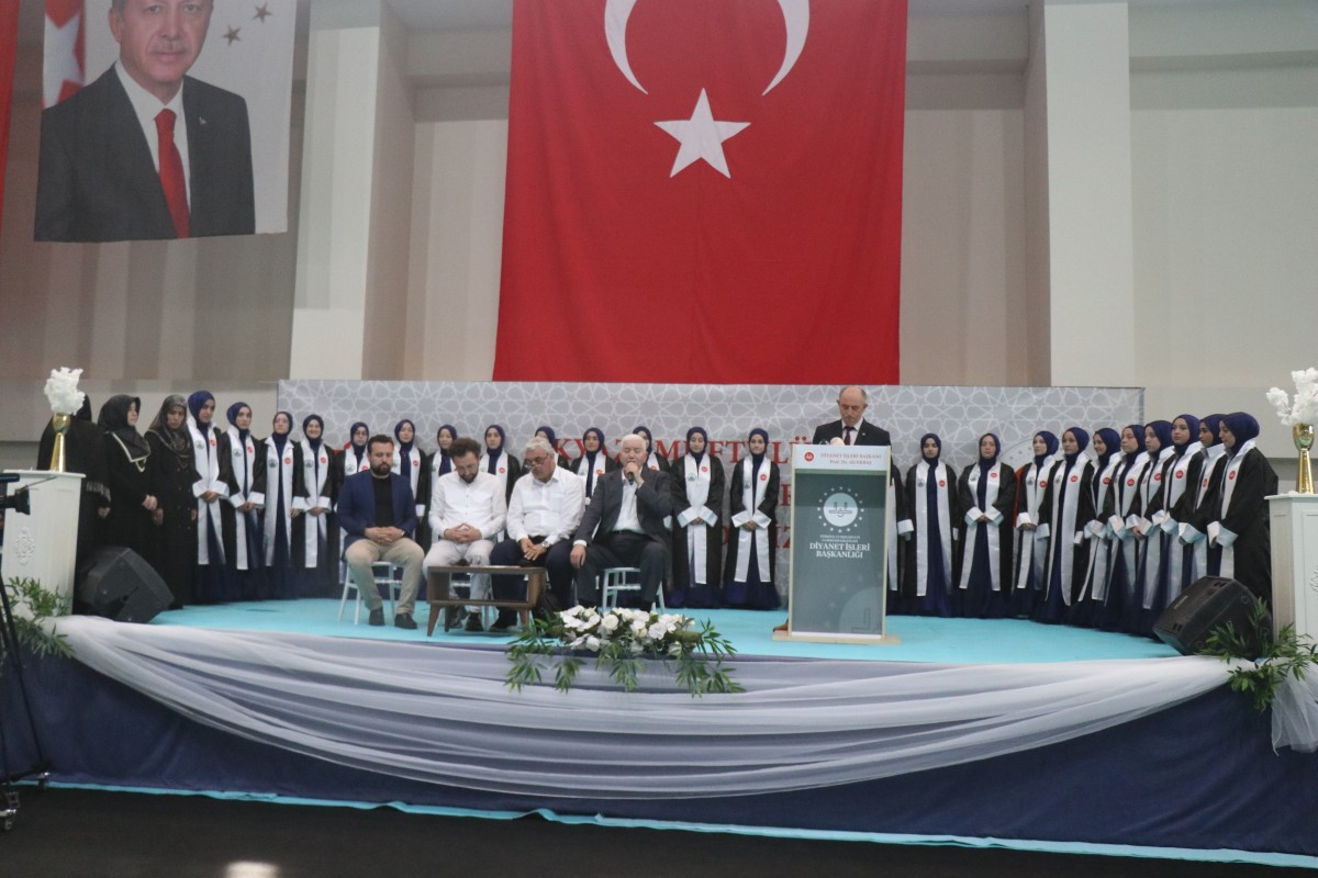 Diyanet İşleri Başkanı Erbaş, Sakarya’da 71 hafıza icazet verdi
