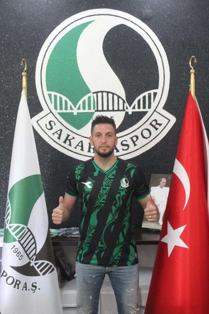 Sakaryaspor, Bülent Cevahir ile 1 yıllık sözleşme imzaladı
