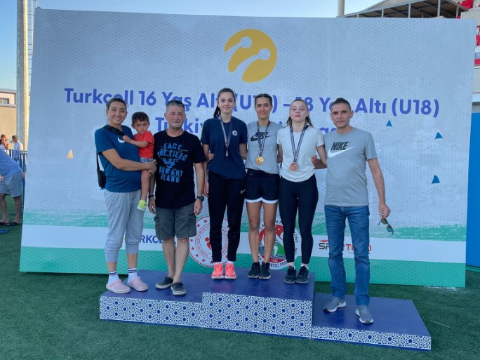 Elif Ekin İleli Türkiye 3.'sü oldu