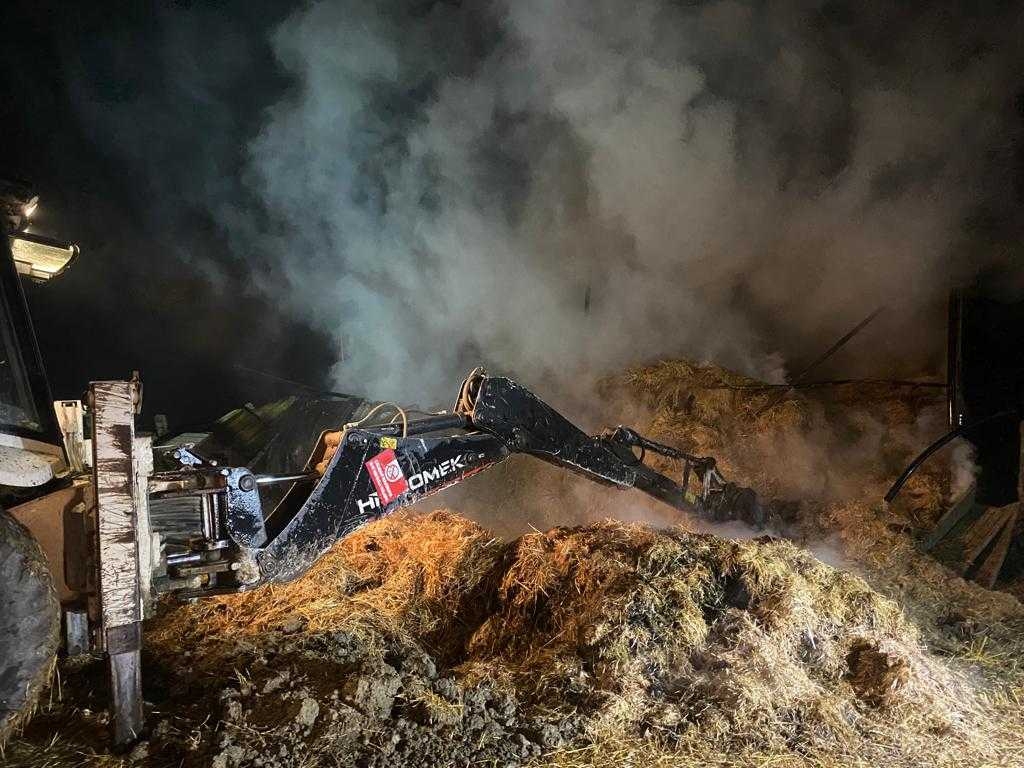 Taraklı'da saman deposunda çıkan yangın söndürüldü
