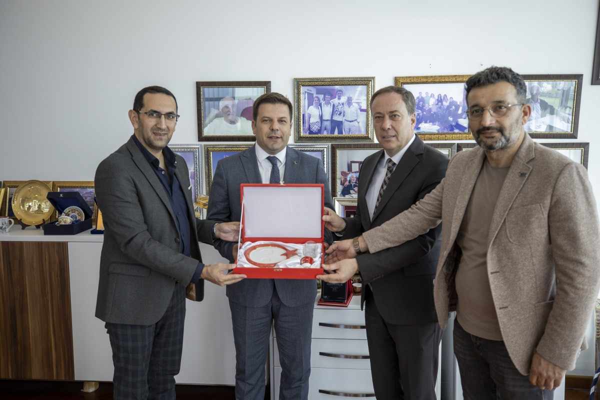 Sakaryalı iş adamları Kosova'da yatırım yapan Türk firmalarını ziyaret etti