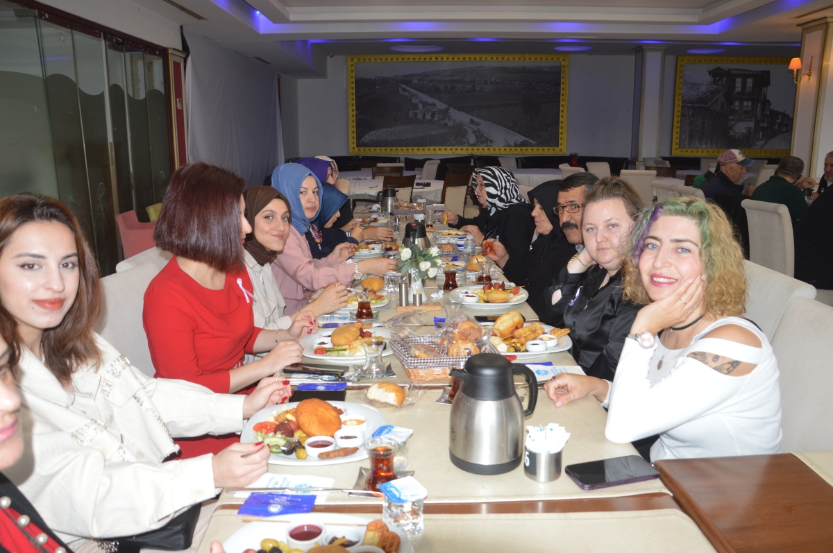 Sakarya'da kanser hastaları doktorlarla buluştu