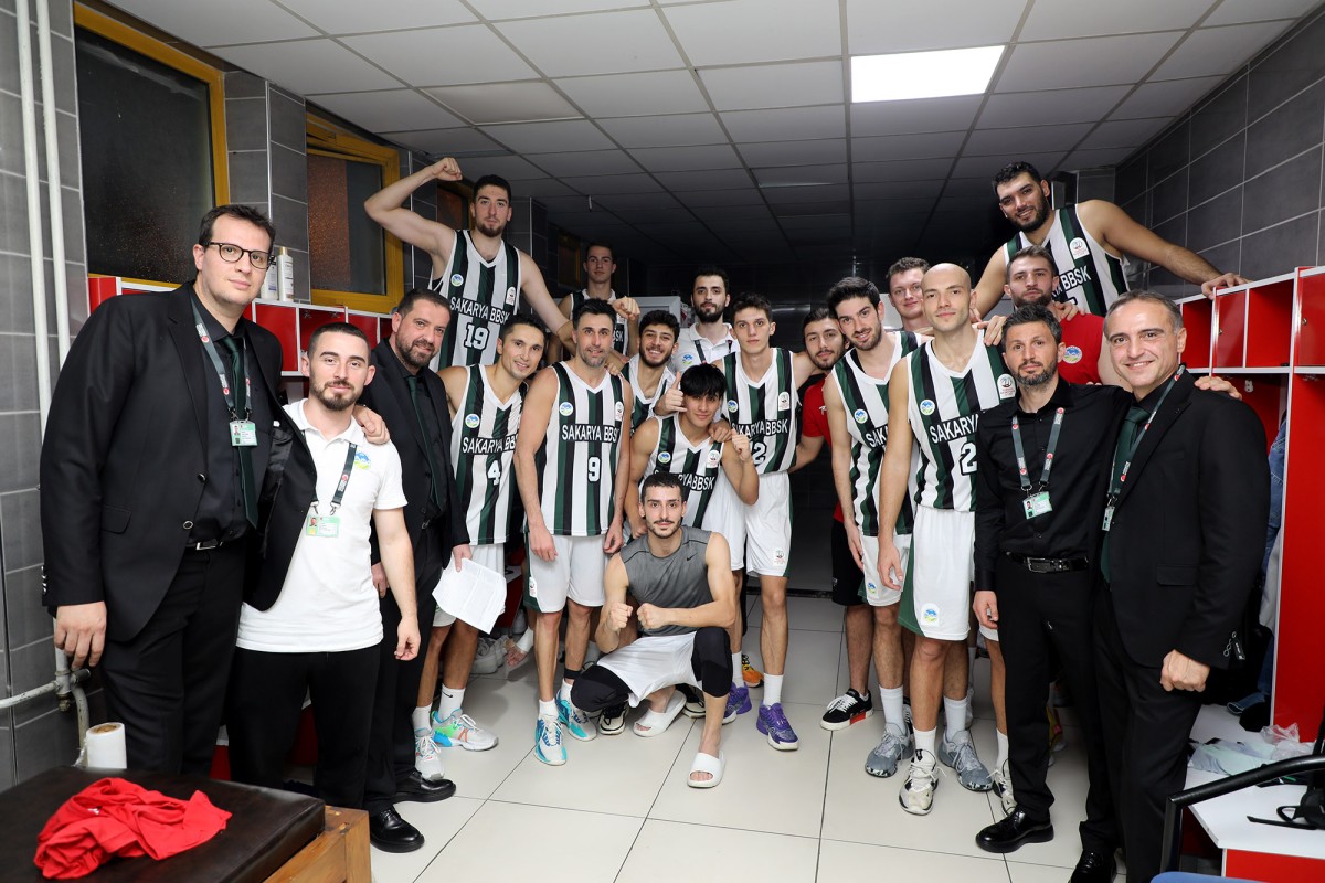 Sakarya Büyükşehir Belediye Spor Kulübü: 84 - Eskişehir Birey Koleji: 73