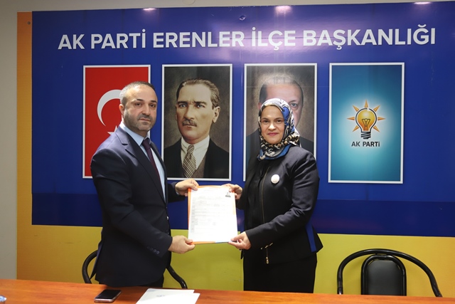 Semiha Bafralıoğlu, Erenler Belediye başkan aday adaylığını açıkladı.