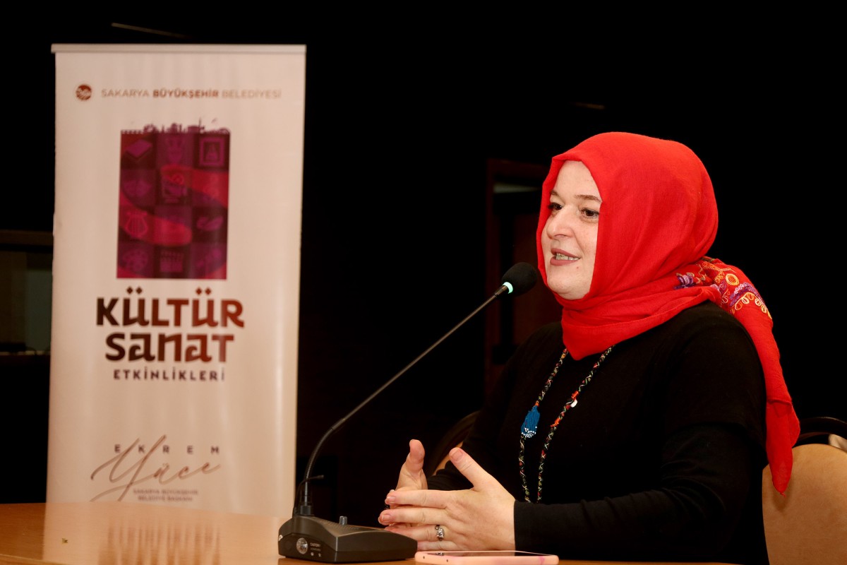 Sakaryalı yazar Zeynep Arkan anlattı: “Neden şiir yazıyorum?”