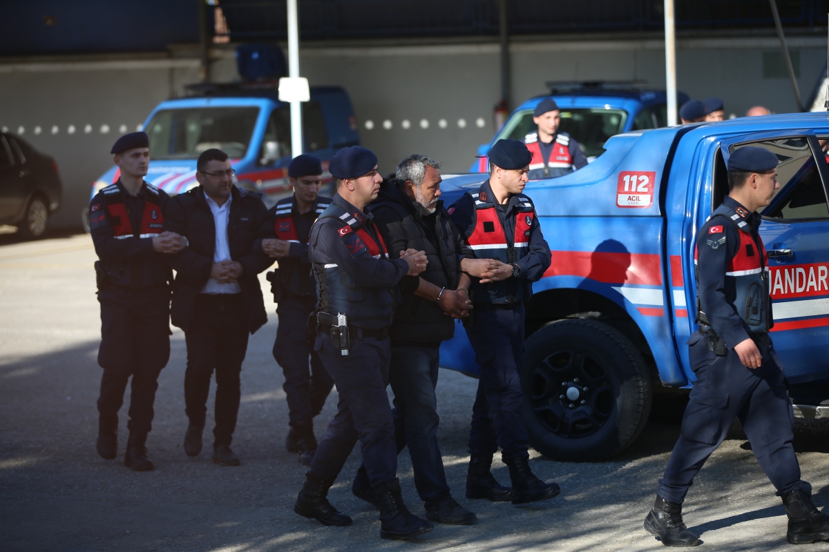 Kuzey Marmara Otoyolu'ndaki zincirleme kazada 7 sürücüden 3’ü tutuklandı.