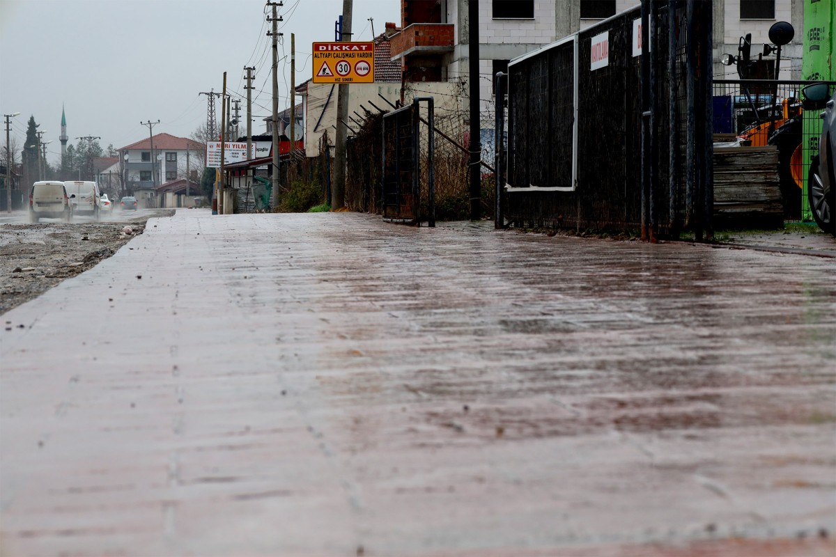 Akyazı Ada Caddesi Büyükşehir’le yeni bir yüze kavuşuyor