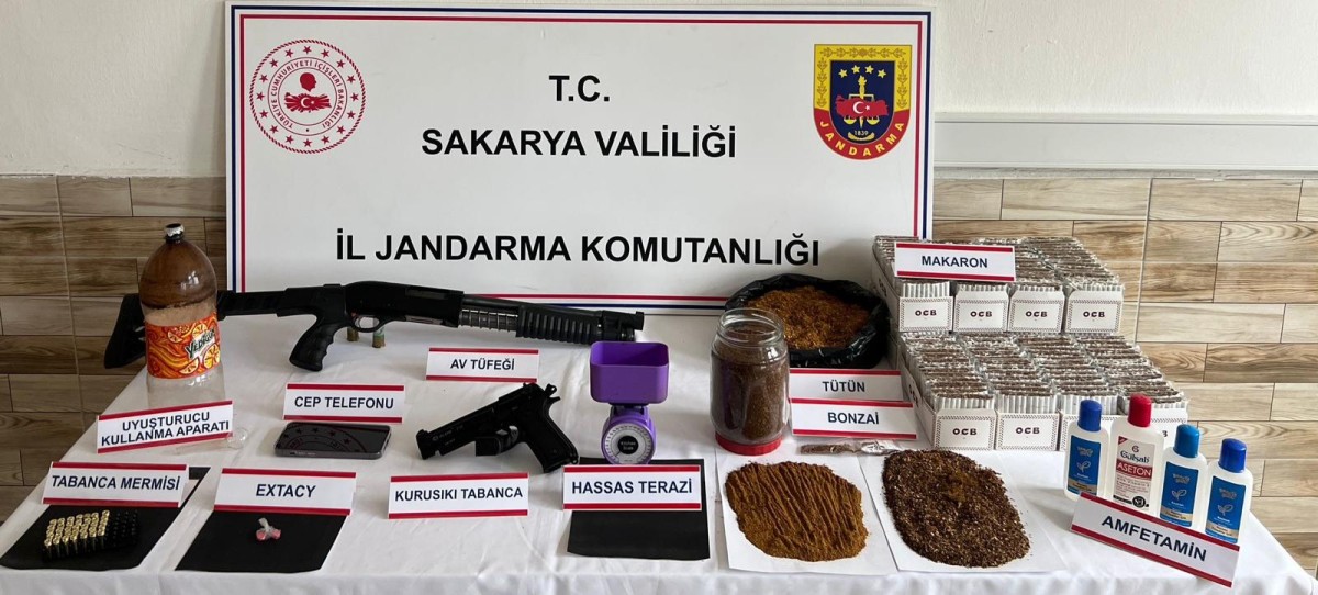 Sakarya'da kaçakçılık ve uyuşturucu operasyonunda 3 zanlı gözaltına alındı