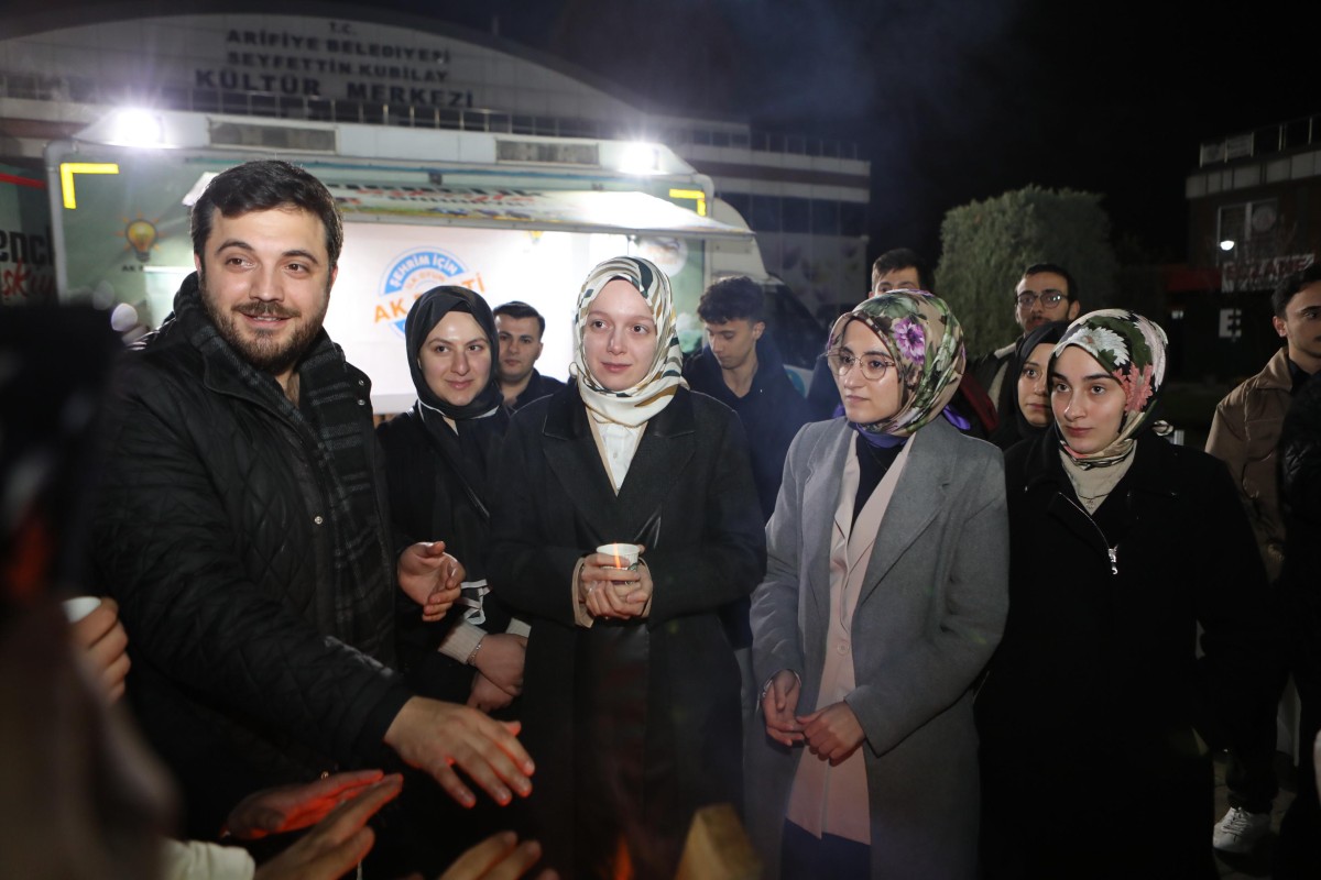Türkiye'nin En Genç Milletvekili Zehranur Aydemir Sakarya'da Programa Katıldı