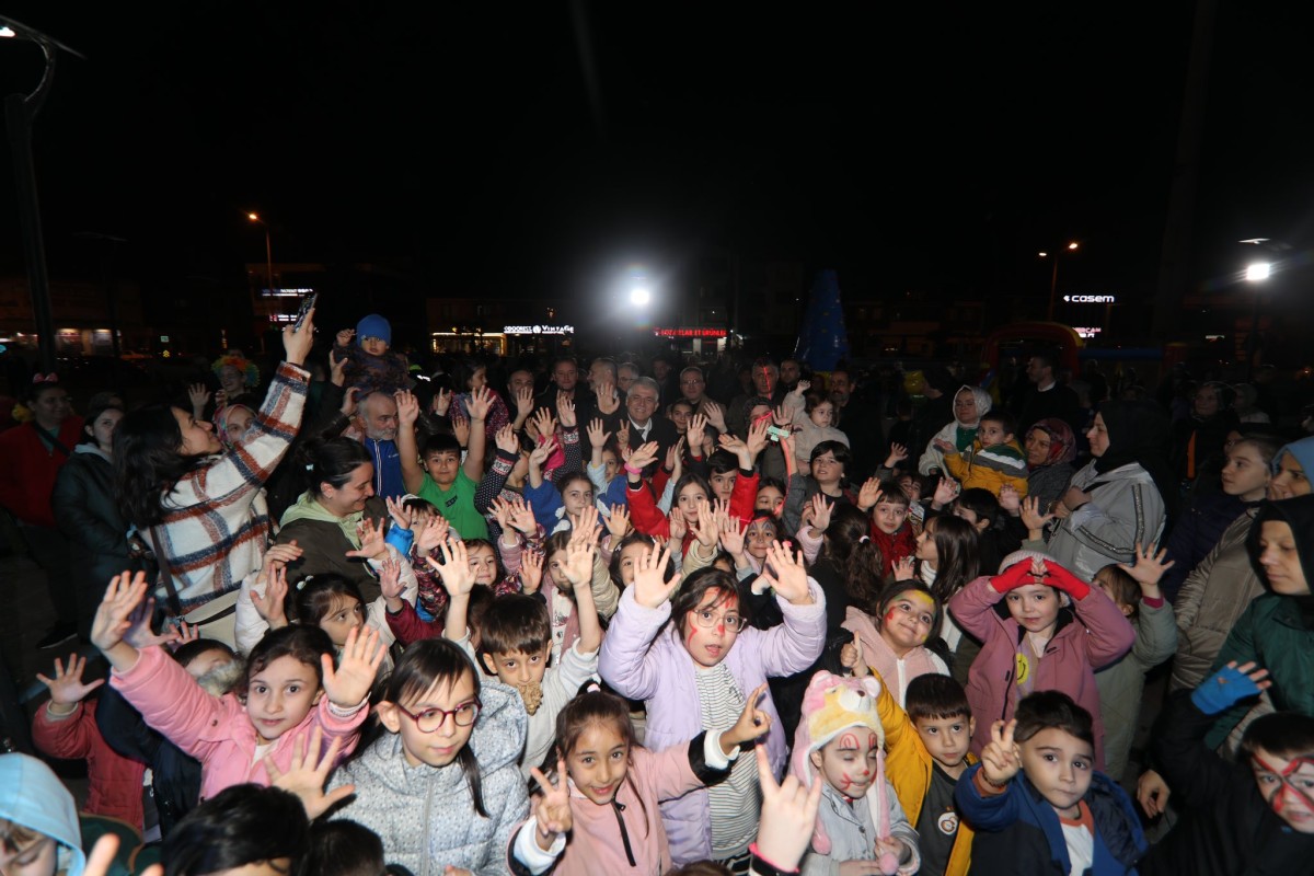 Erenler'de çocuklar ramazan şenlikleriyle eğleniyor