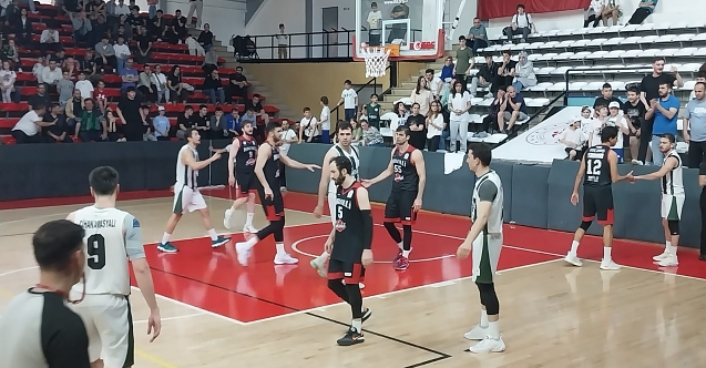 Büyükşehir Basketbol çeyrek finalde elendi