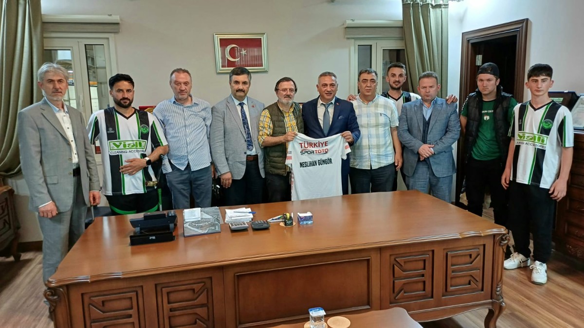 Sakarya Büyükşehir Belediye Ampute Futbol Kulübü Süper Lige yükselişini kutladı