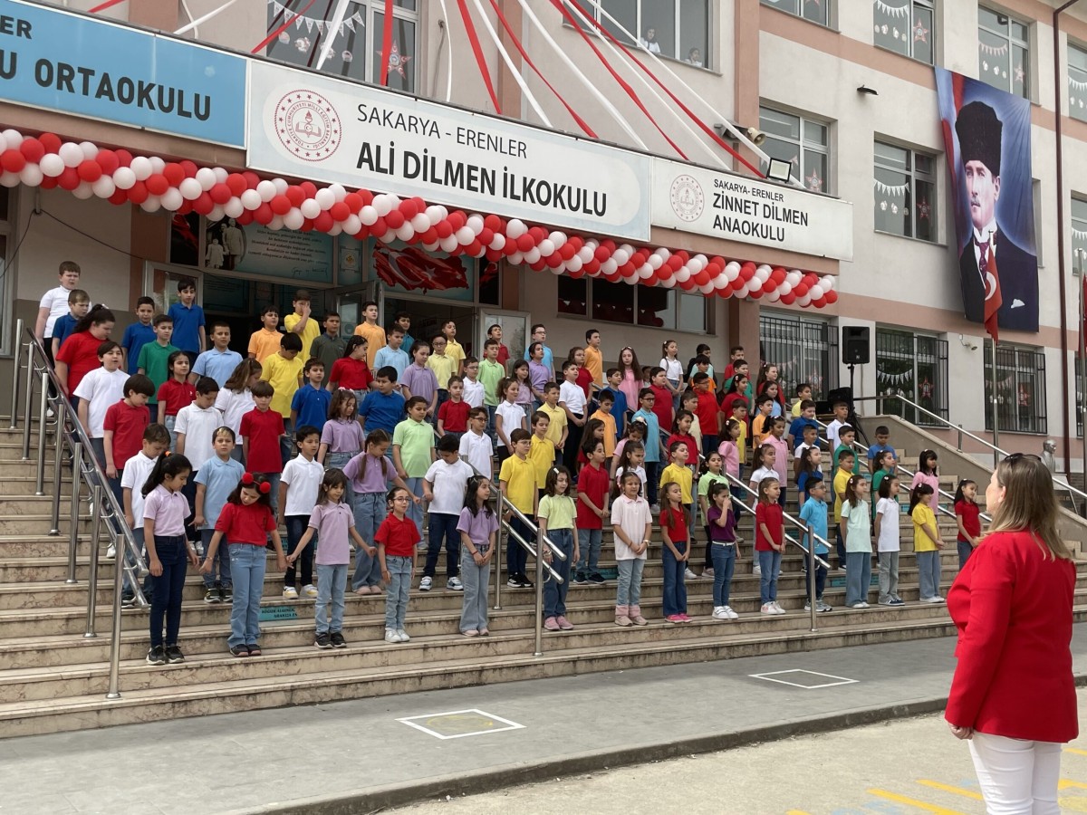 Ali Dilmen İlkokulu’nda 23 Nisan Ulusal Egemenlik Çocuk Bayramı Coşkusu.