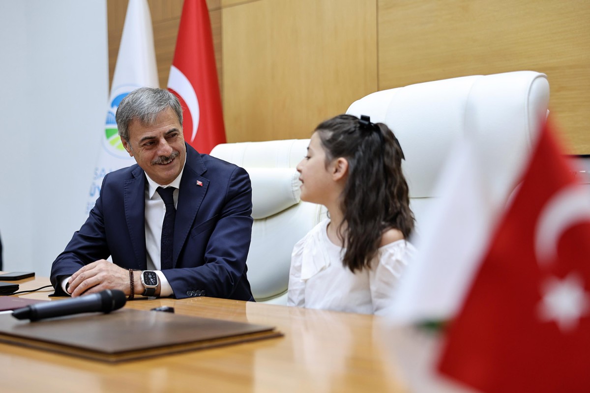 Büyükşehir minik Başkan Ece'ye emanet: İlk talimatı çocuklar için