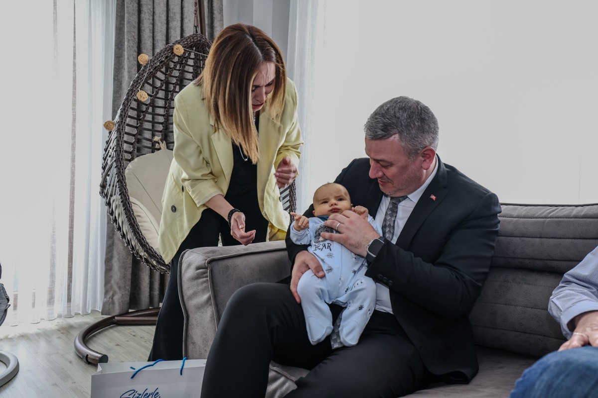Başkan Çelik’ten Minik Serdivanlılara Hoş Geldin Ziyareti