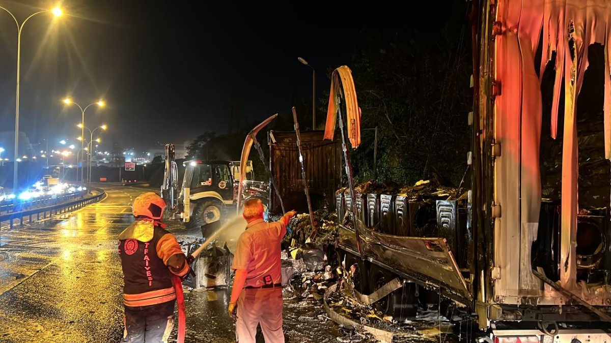   Anadolu Otoyolu'nda tır yangını 