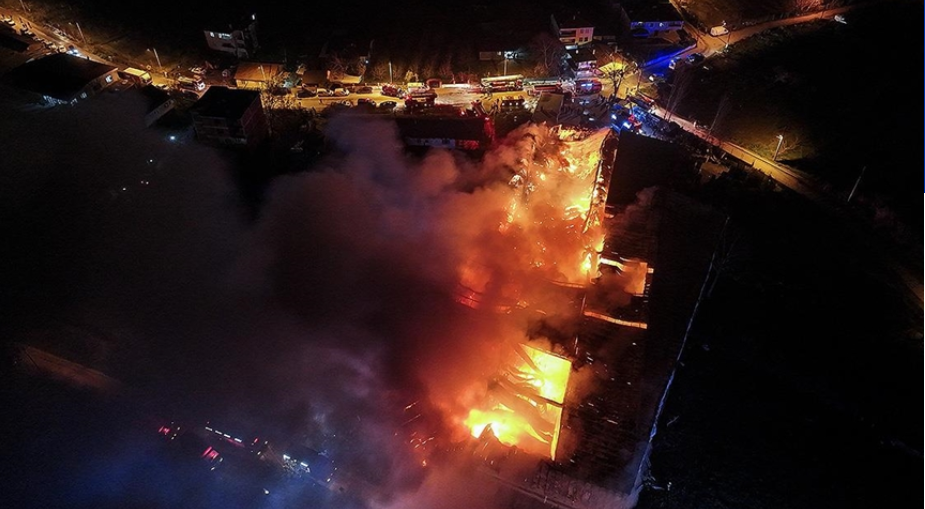 Gıda deposunda çıkan yangın kontrol altına alındı
