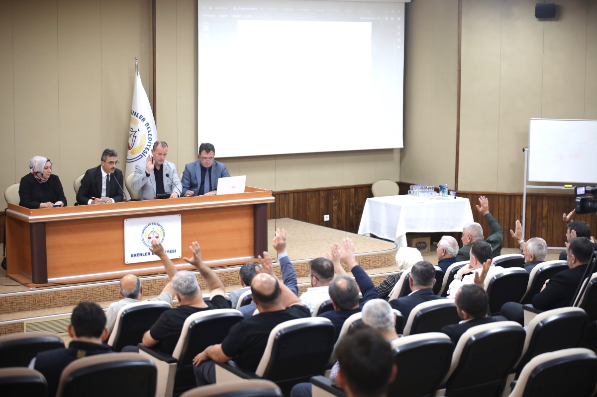 Erenler'de sınavlara hazırlanan gençlere ücretsiz kurs imkanı