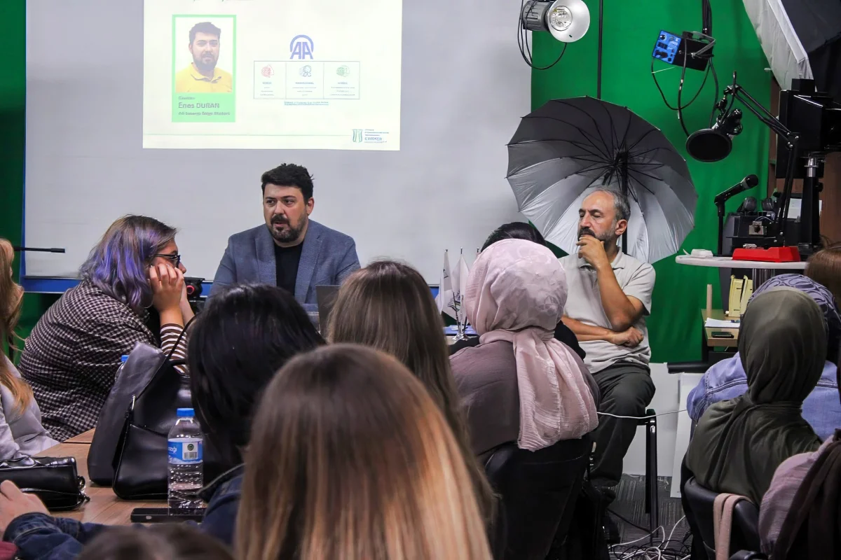 SUBÜ Sapanca MYO'da Dijital Habercilik ve Yeni Medya Konuşuldu
