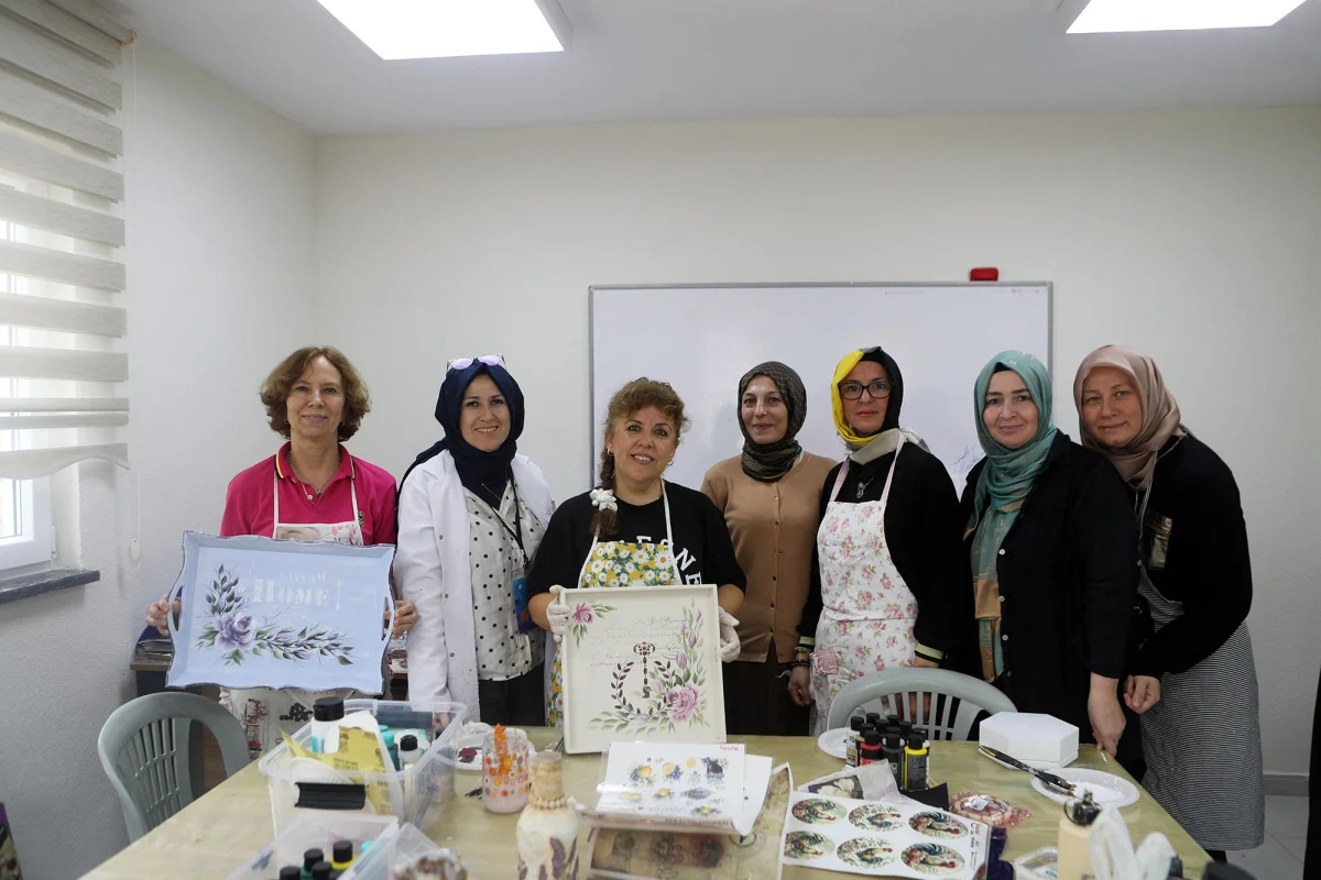 SAMEK Kursları ile Eski Eşyalar Sanata Dönüşüyor