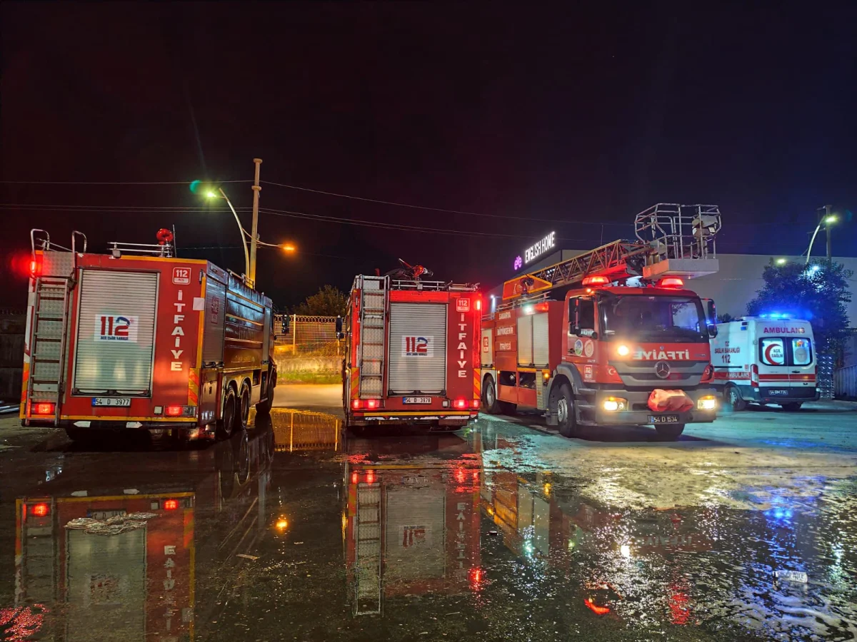 Sakarya Alüminyum Fabrikası Yangını Söndürüldü
