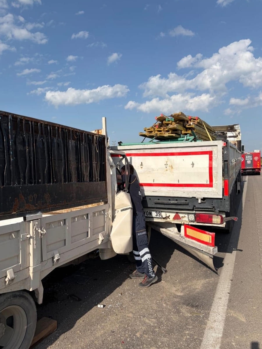 Bursa'daki trafik kazasında 1 kişi öldü, 1 kişi yaralandı