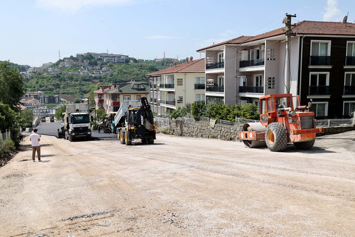 Serdivan’da asfalt işlemi başladı