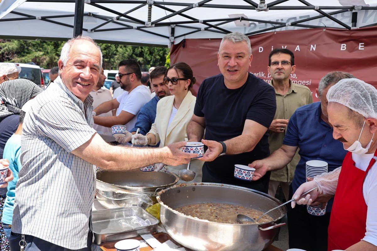 Serdivan’da Muharrem Ayının Bereketi Paylaşıldı
