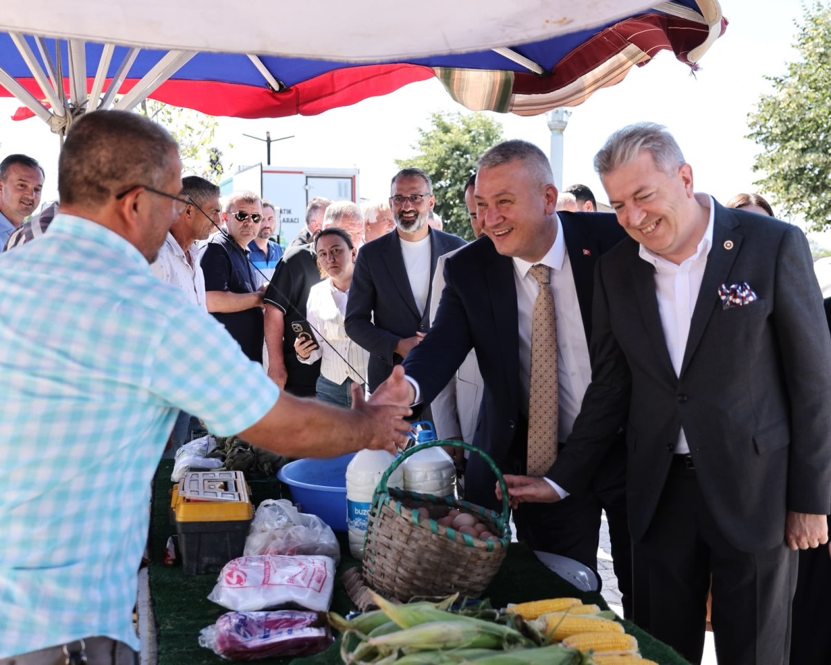 Serdivan Köylü Pazarı Hizmete Açıldı